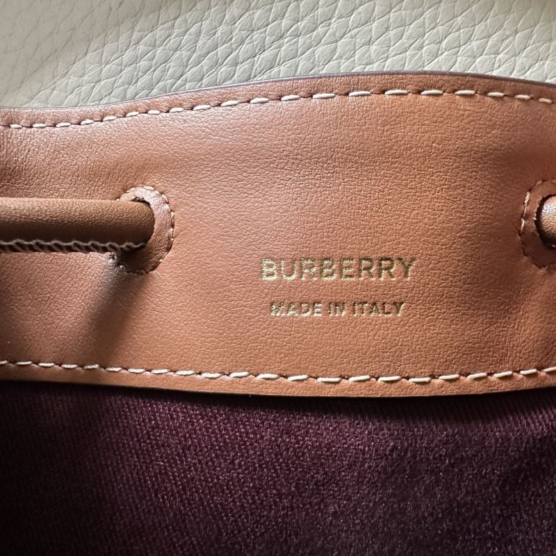 Bv*b*rry bucket bags